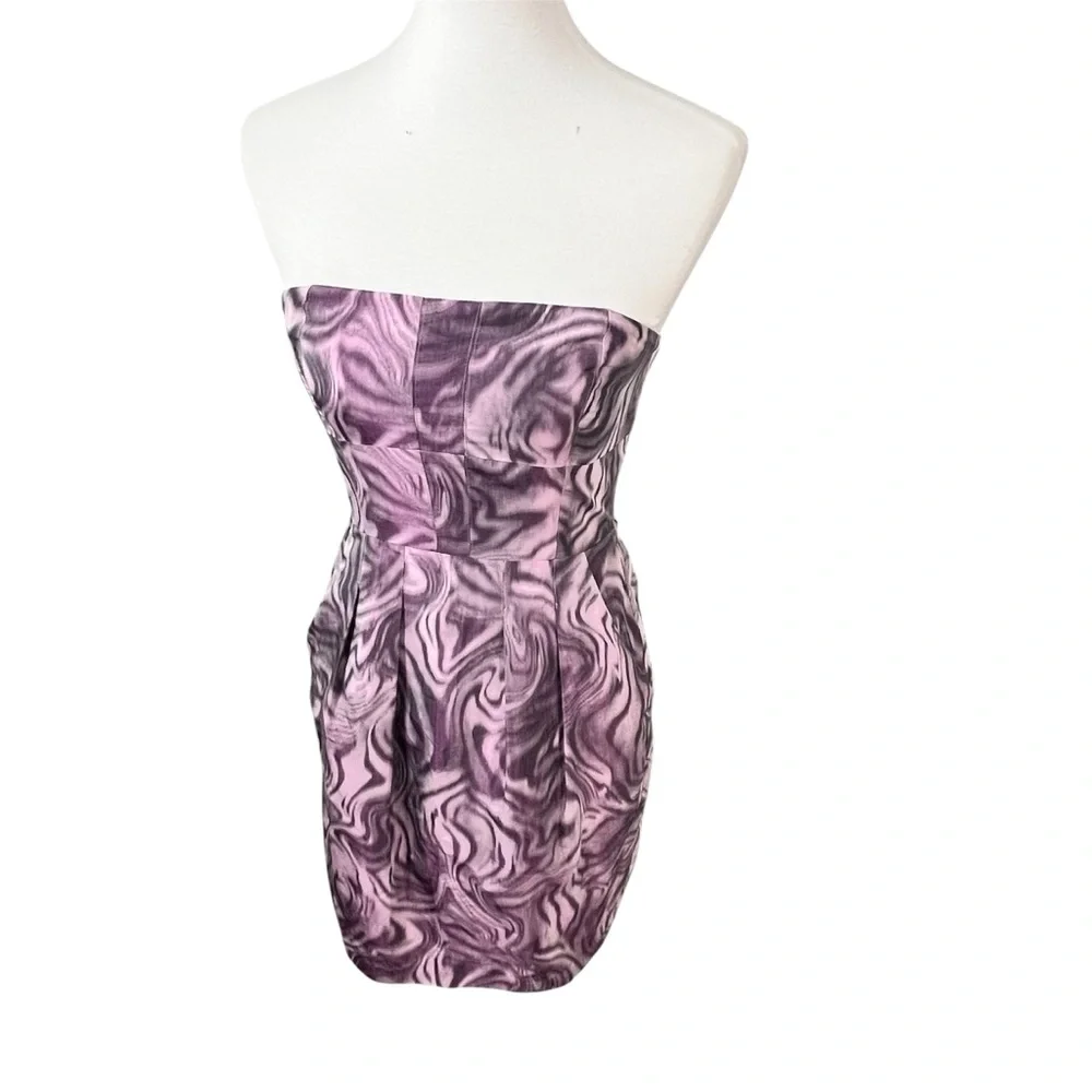 BCBG MaxAzria Strapless Mini Dress Purple Swirl Print Bodycon Size 4 Cocktail